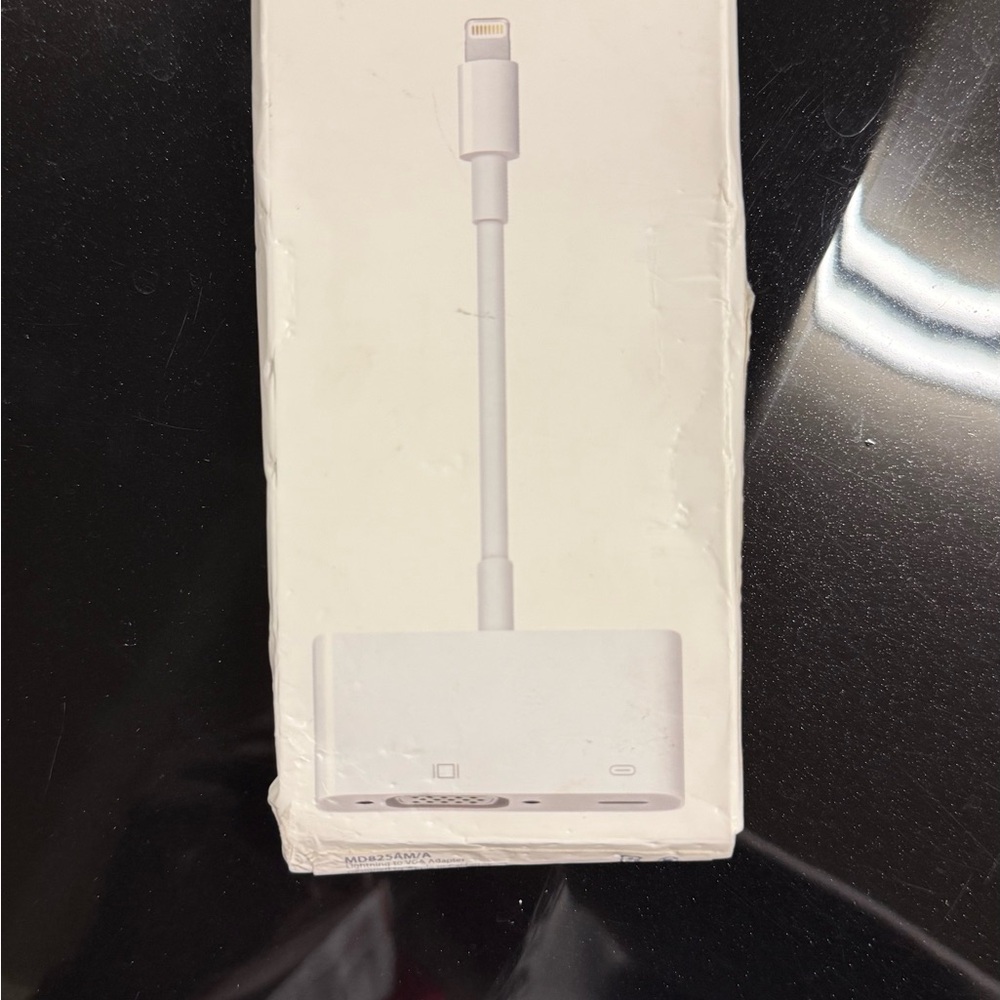 Apple Lightning to VGA Adapter in White
